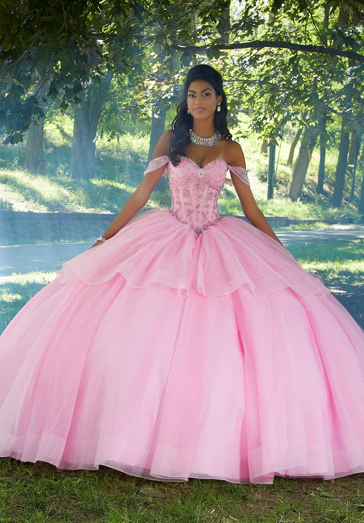 Vestido de quinceañera con corpiño tipo corsé y cuentas de cristal y diamantes de imitación