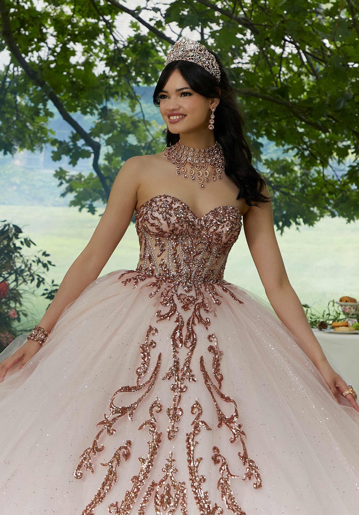 Vestido Quinceañera con Estampado de Lentejuelas, Diamantes de Imitación y Cuentas de Cristal