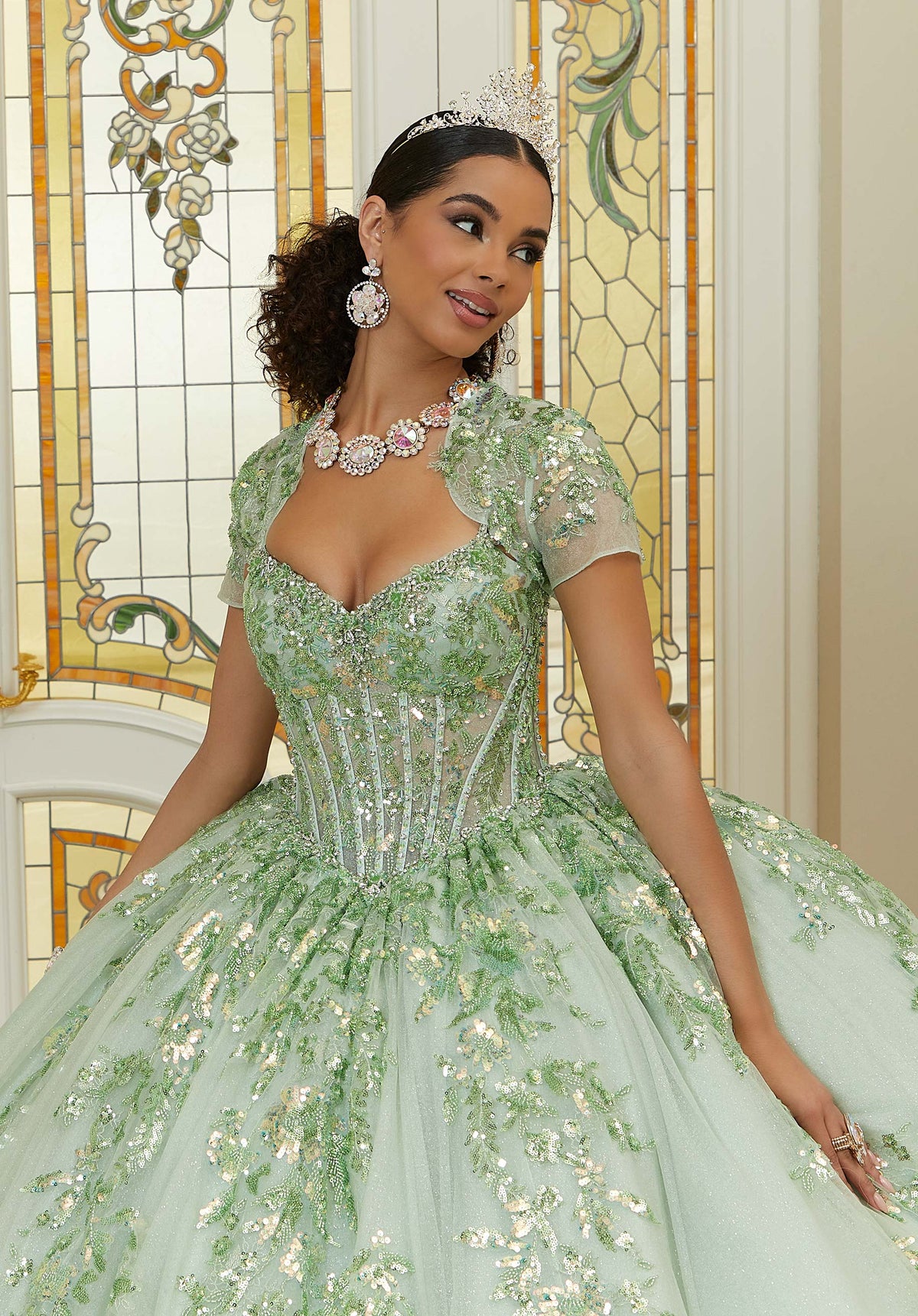 Vestido de quinceañera con lentejuelas y diamantes de imitación en tul brillante