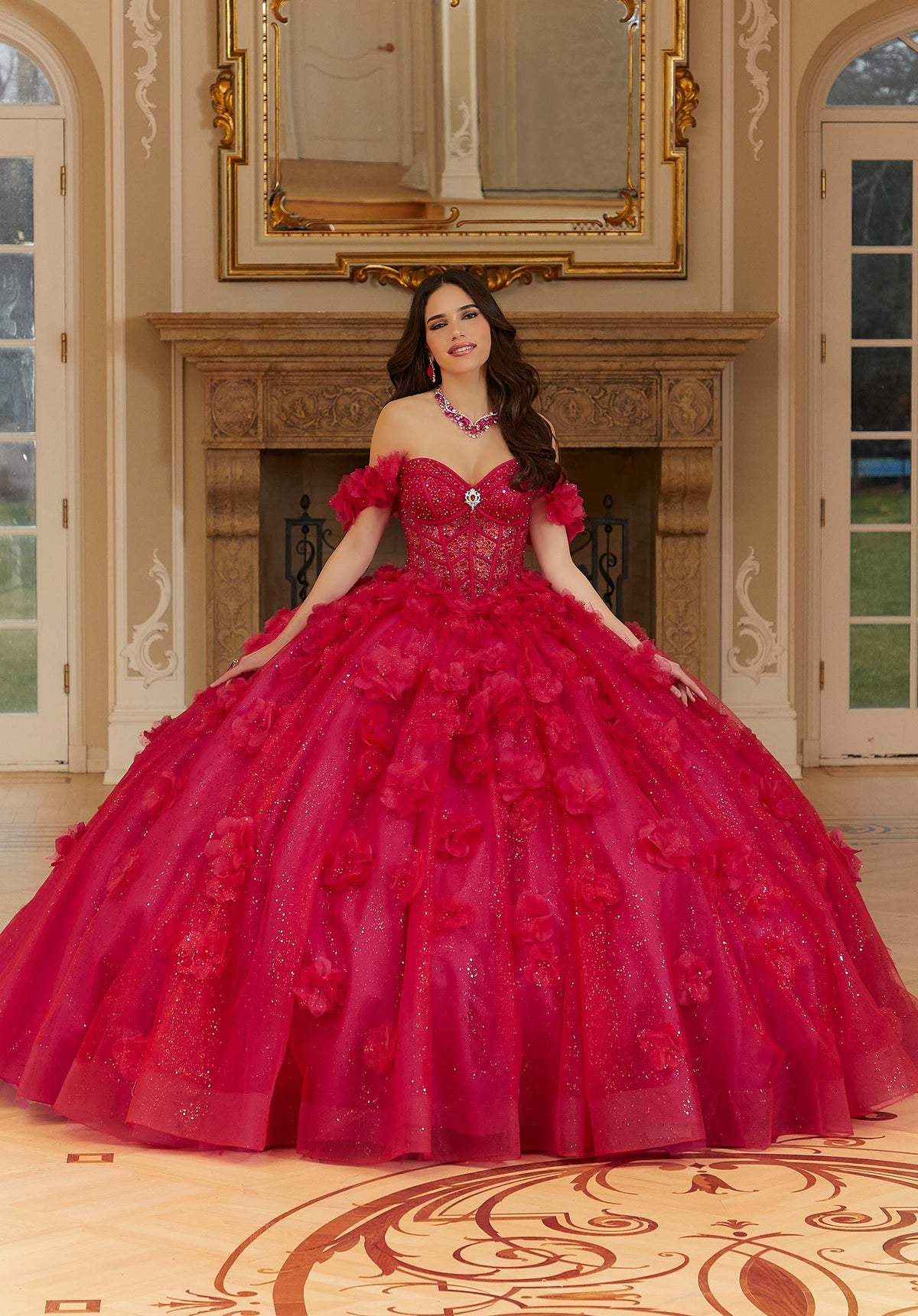 Vestido de quinceañera de tul brillante en capas con flores tridimensionales